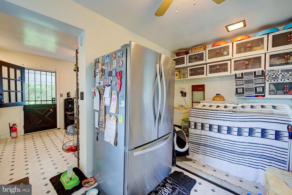 37 E MERMAID LANE