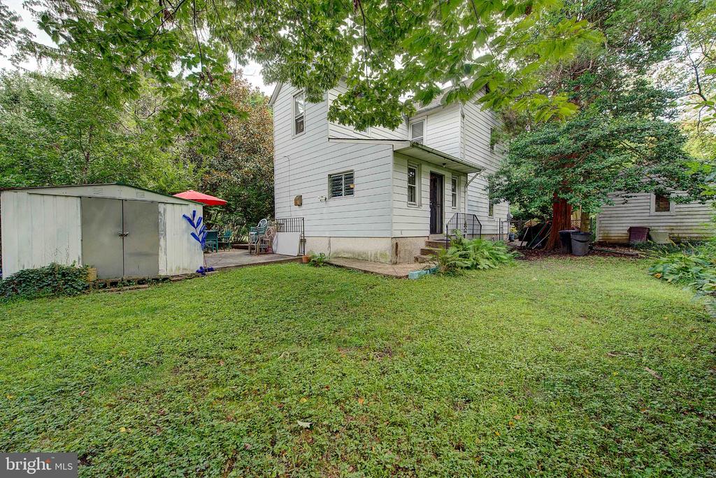 37 E MERMAID LANE