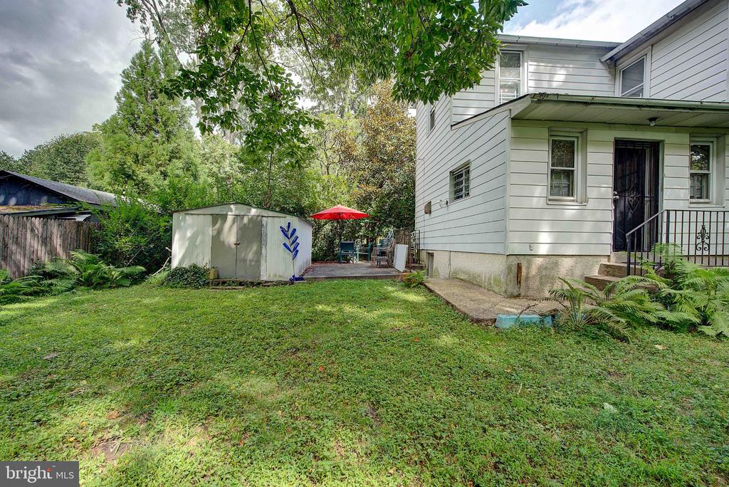 37 E MERMAID LANE