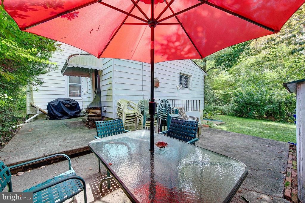 37 E MERMAID LANE