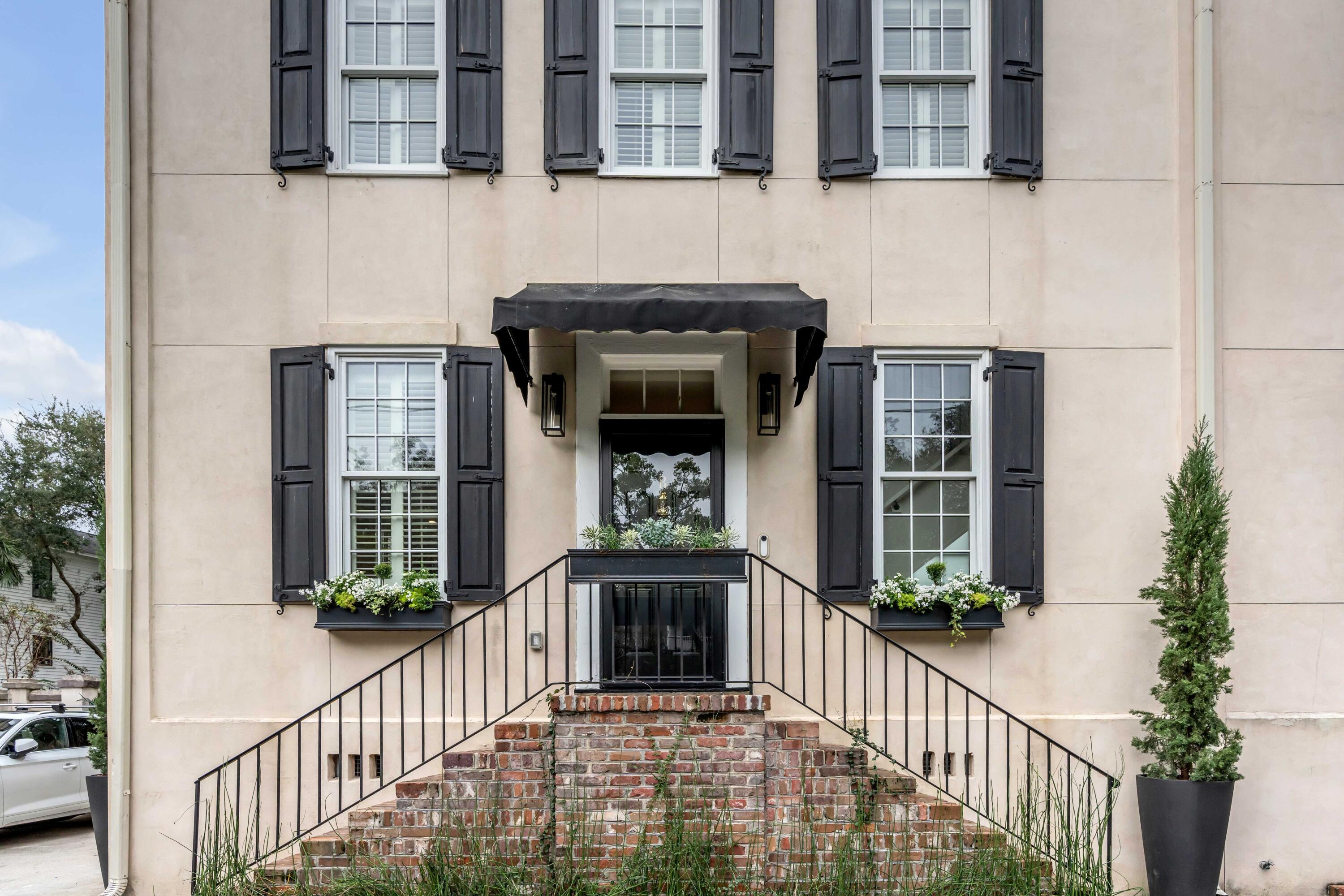 93 Beaufain Street # B