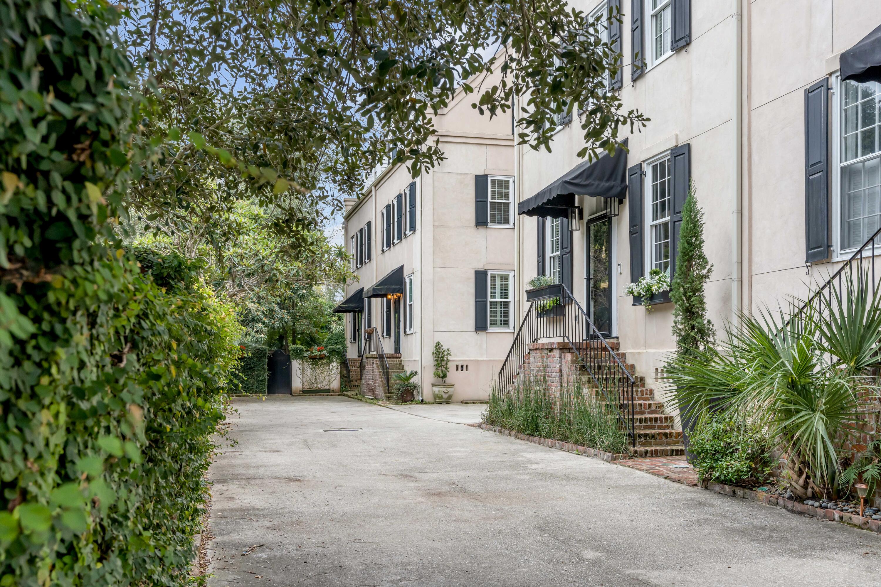 93 Beaufain Street # B