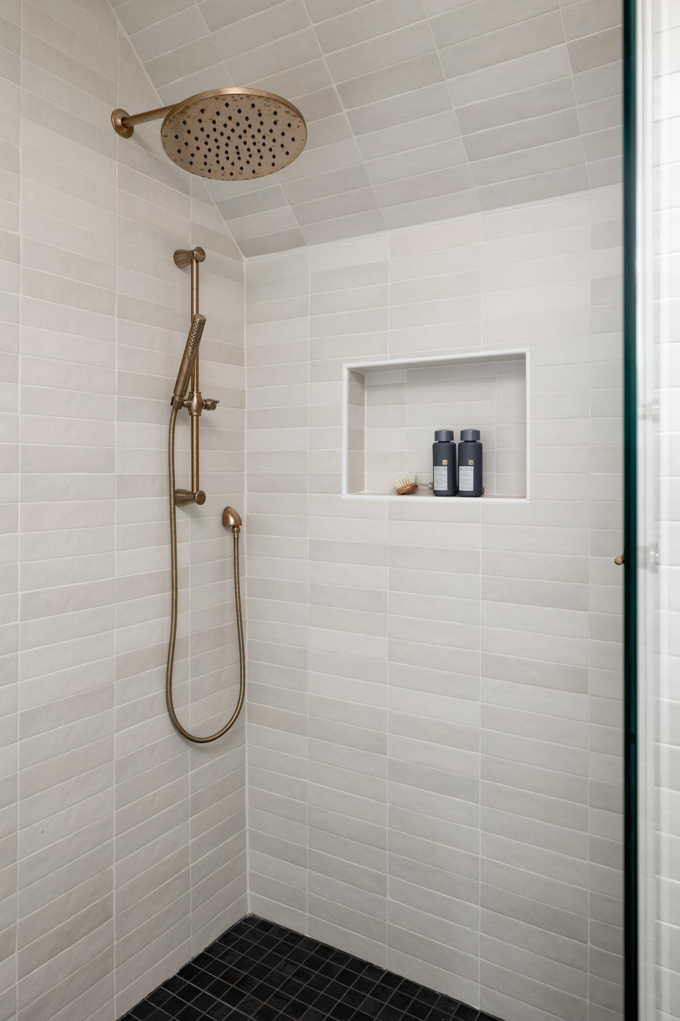 93 Beaufain Street # B