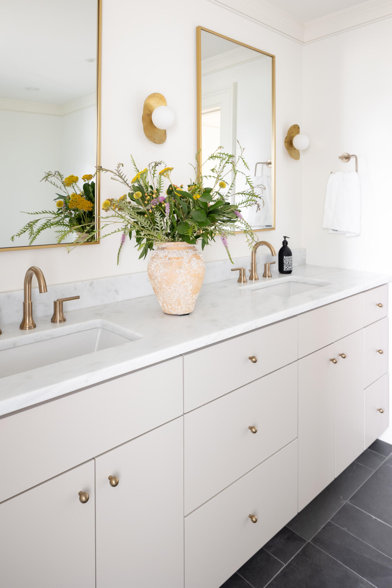 93 Beaufain Street # B