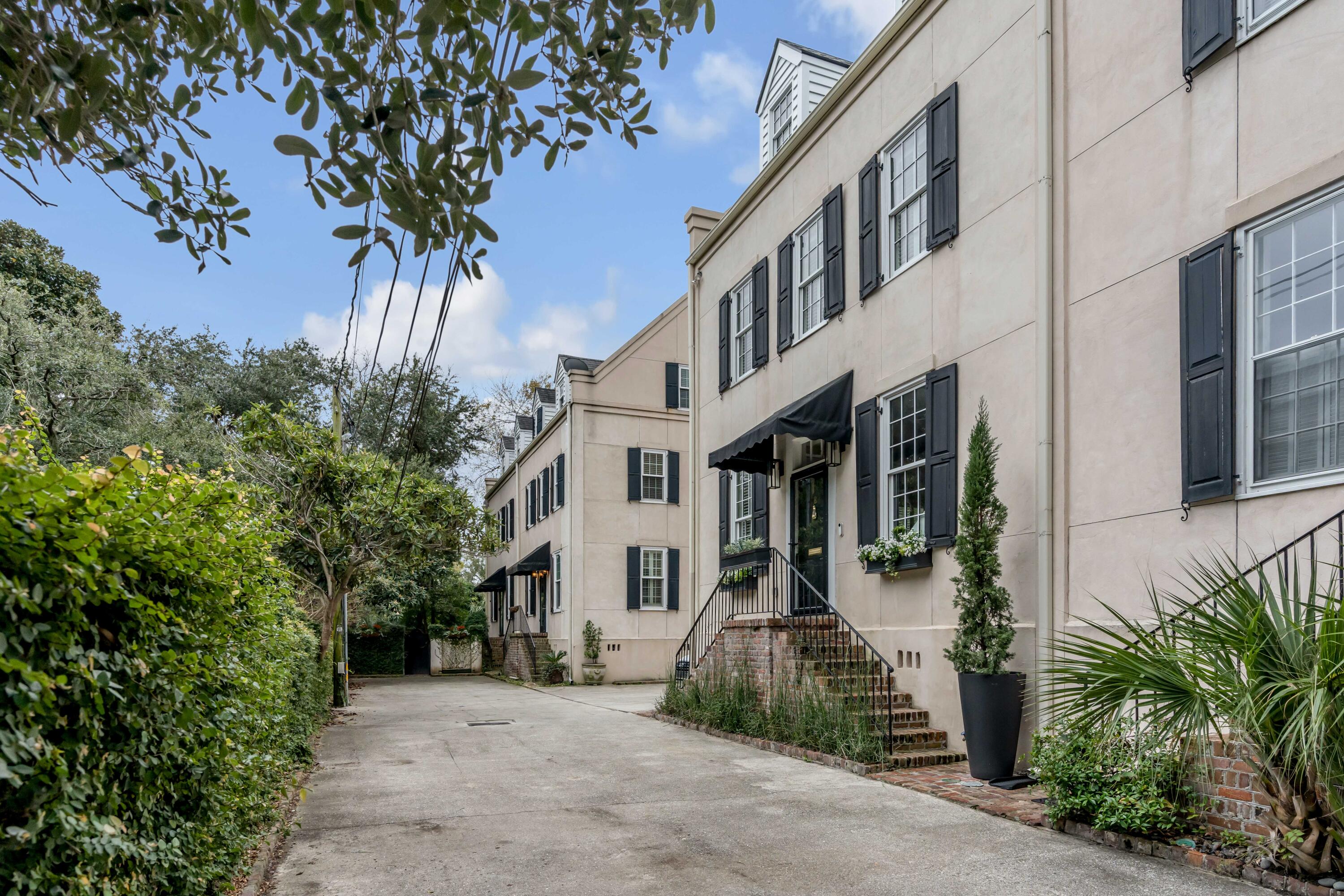 93 Beaufain Street # B