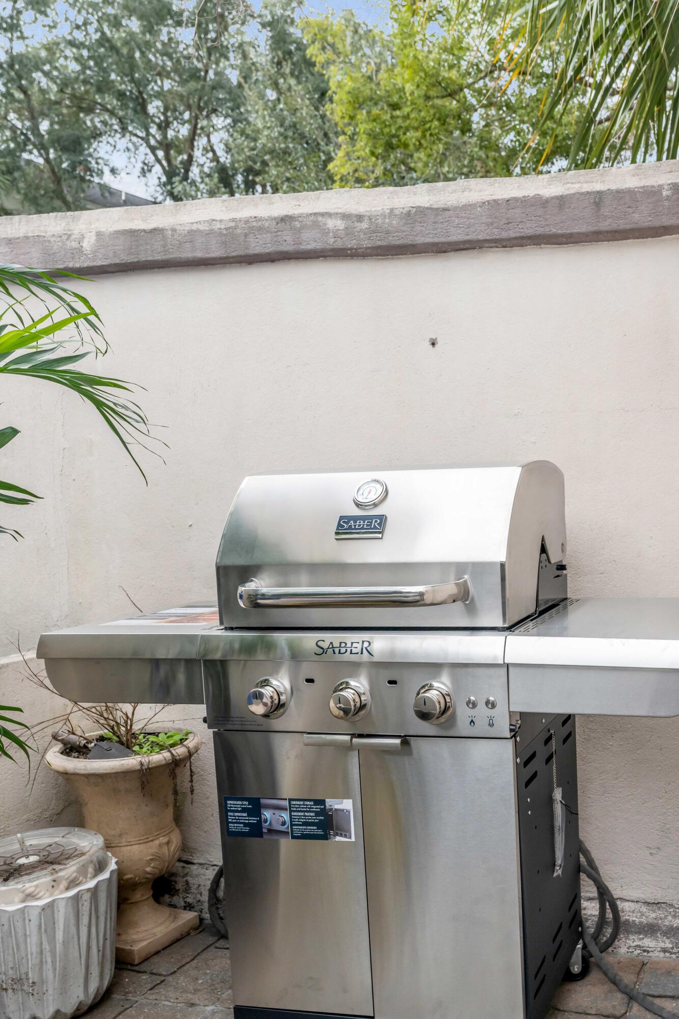 93 Beaufain Street # B