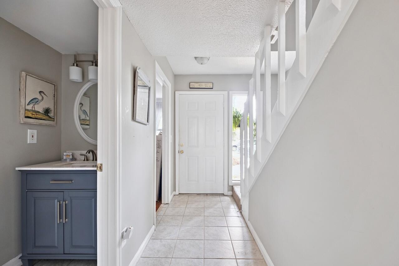 623 Bay Tree Court