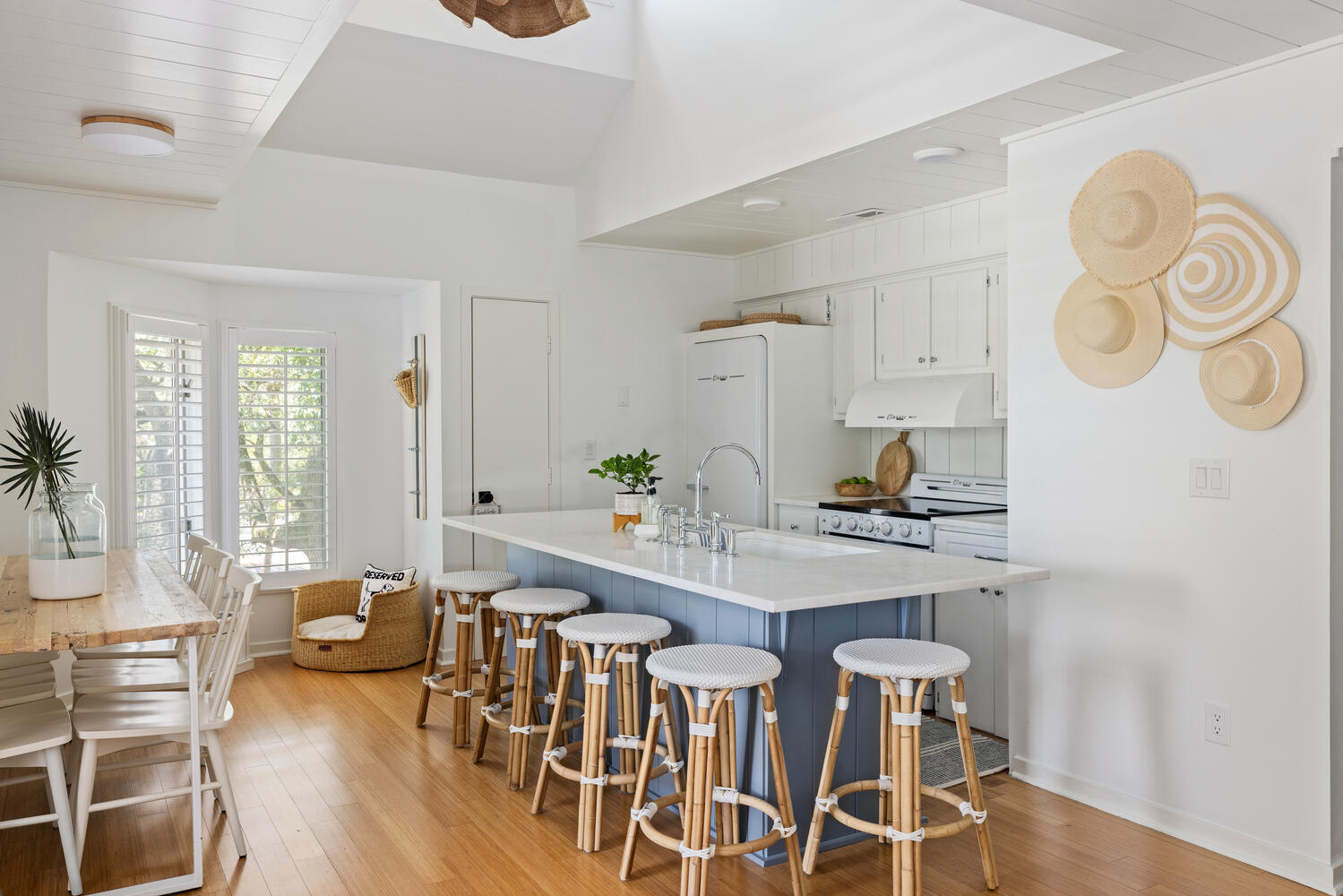 1634 Live Oak Park