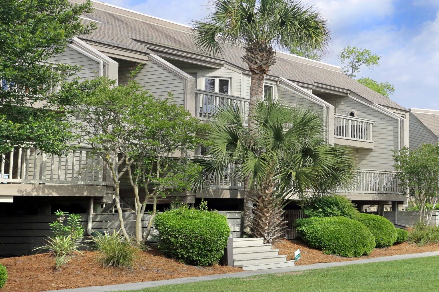 1634 Live Oak Park