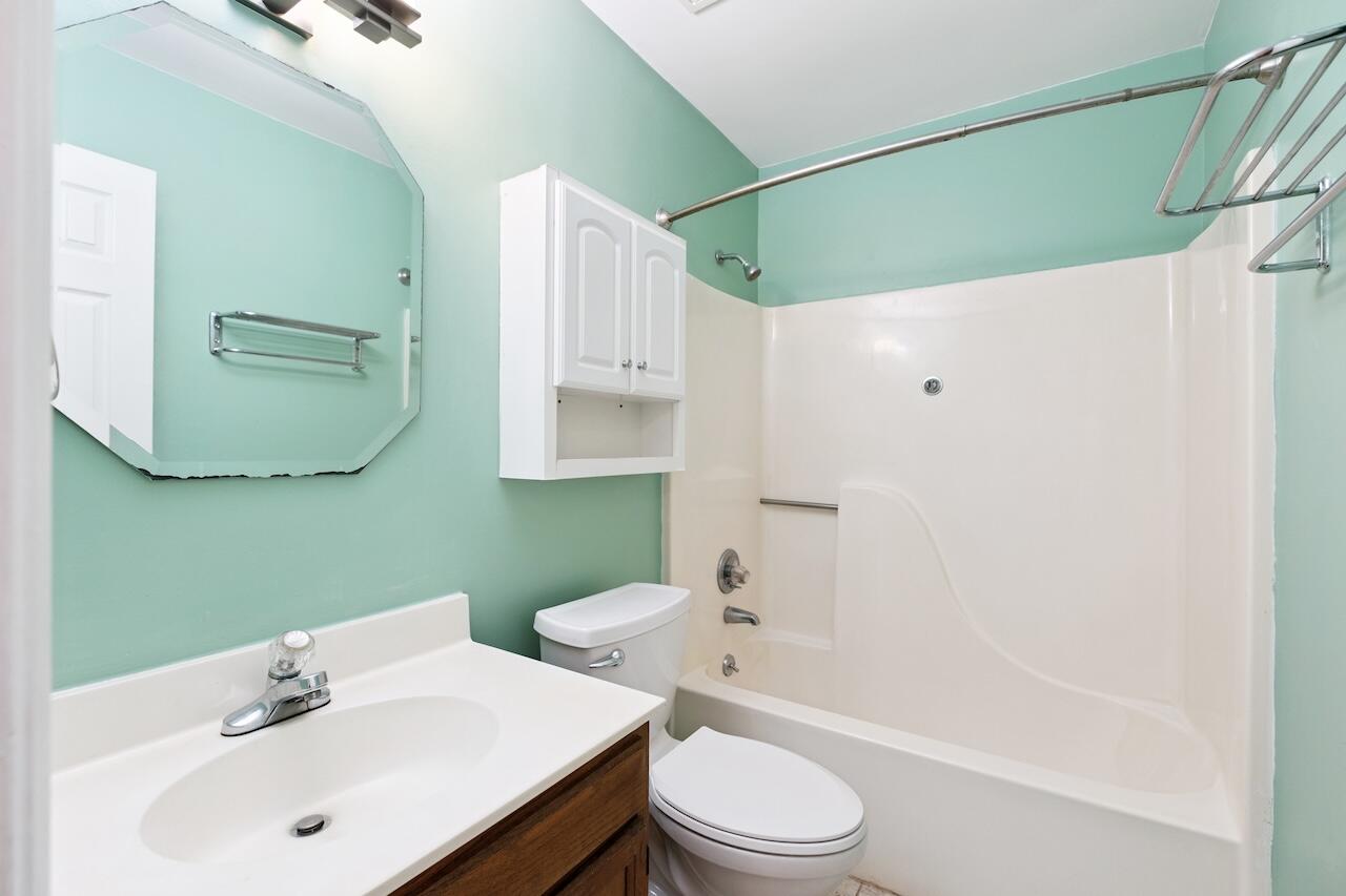 1332 Salt Marsh Cove