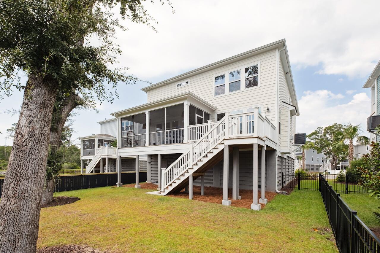 1684 Farmers Way