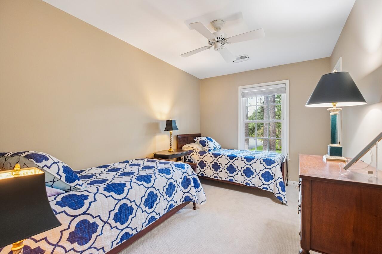 1146 Manor Lane