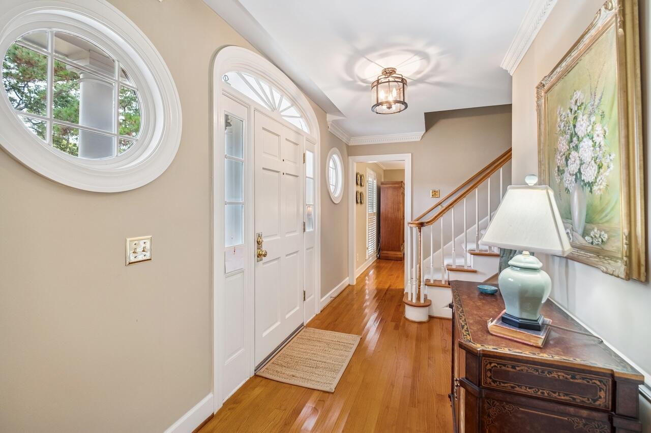 1146 Manor Lane