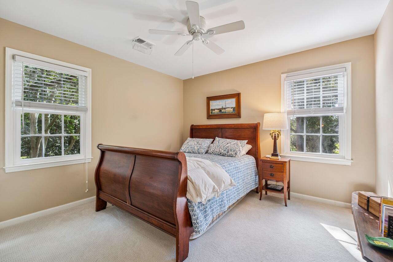 1146 Manor Lane