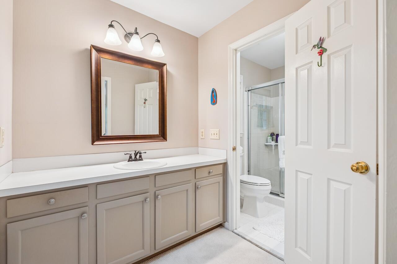 1146 Manor Lane