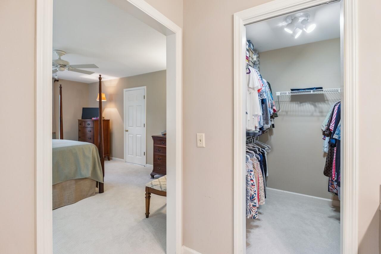 1146 Manor Lane