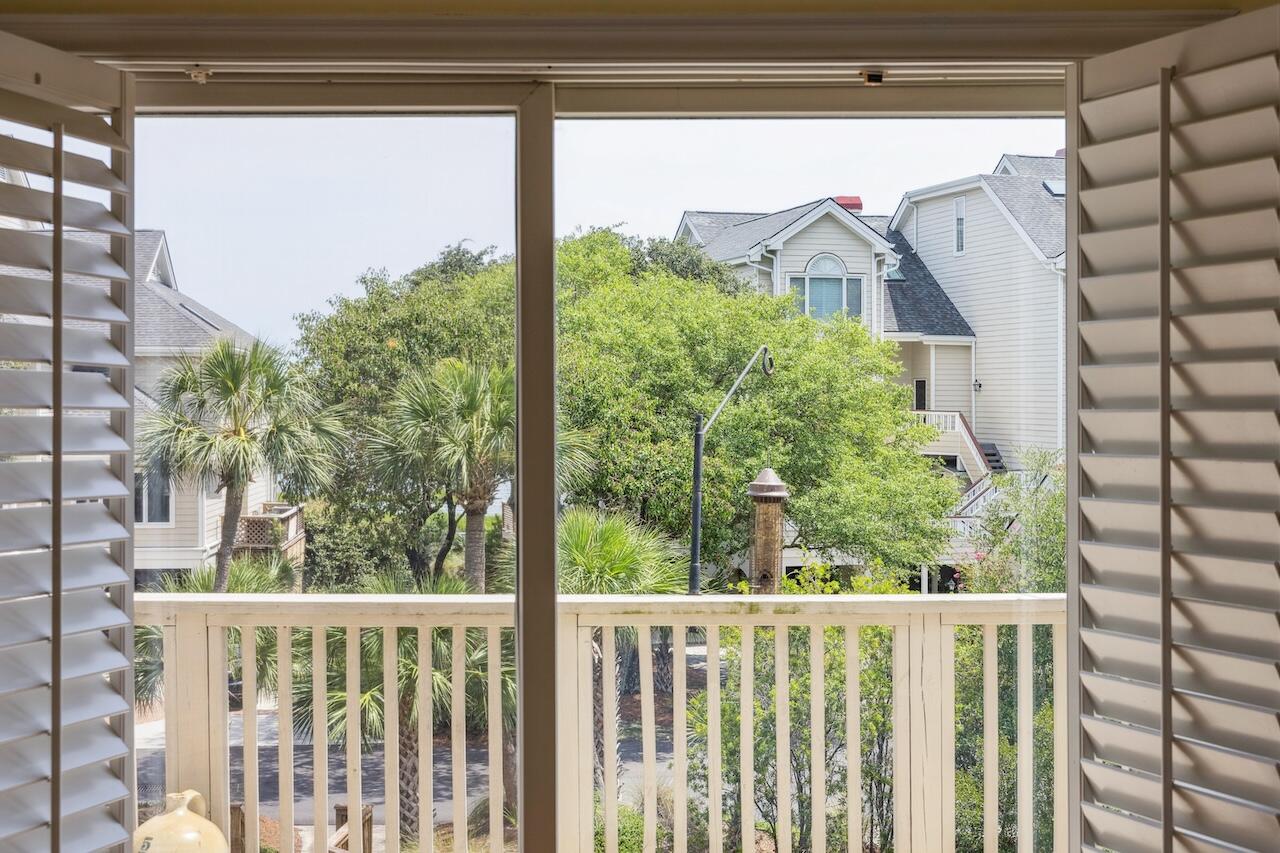 1551 Ben Sawyer Boulevard # J, Mount Pleasant Unit: 5-J