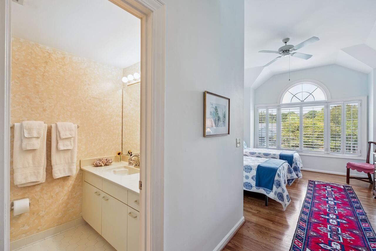 1551 Ben Sawyer Boulevard # J, Mount Pleasant Unit: 5-J