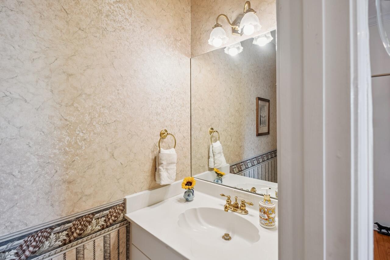 1551 Ben Sawyer Boulevard # J, Mount Pleasant Unit: 5-J