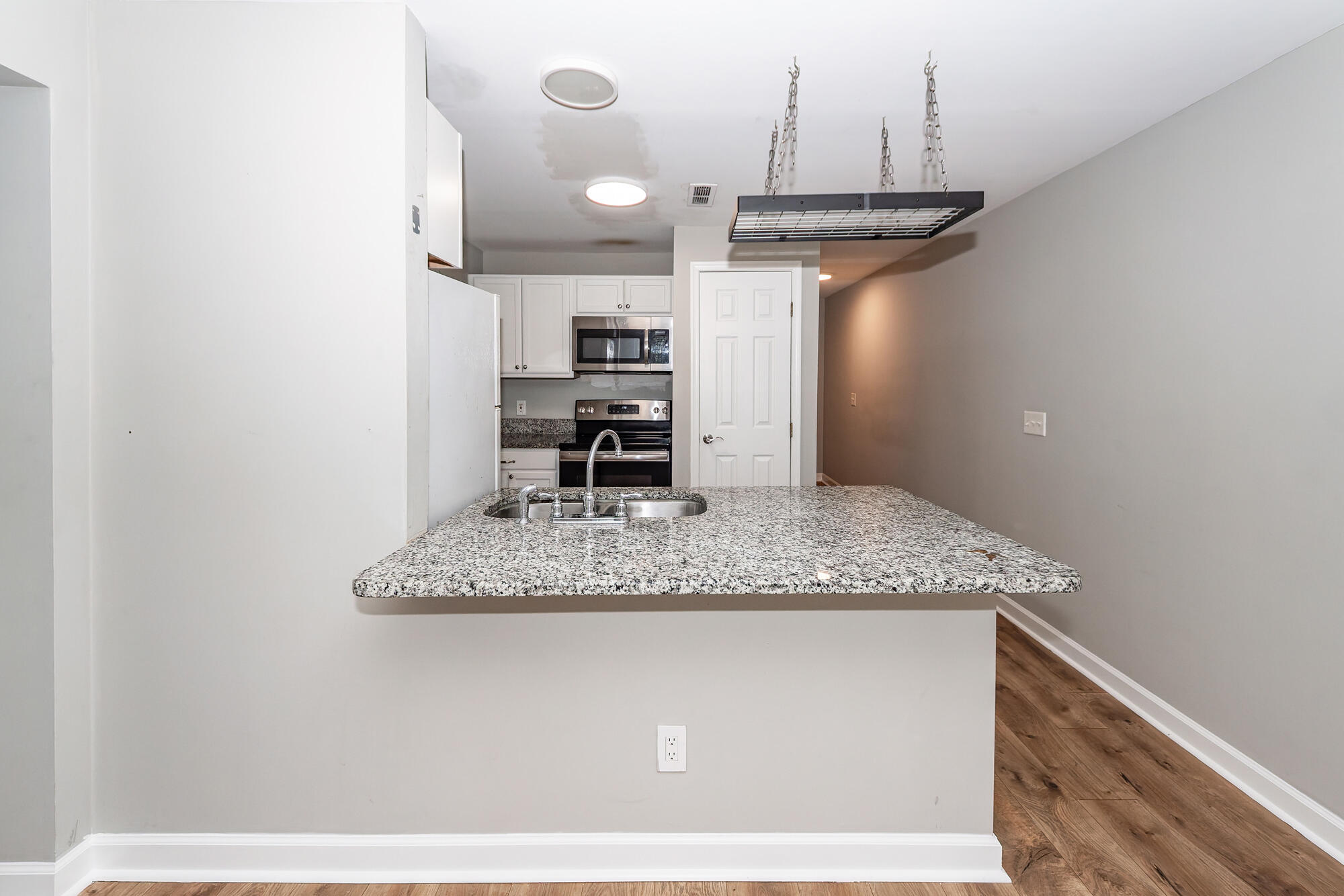 1530 Fort Johnson Road # 3j