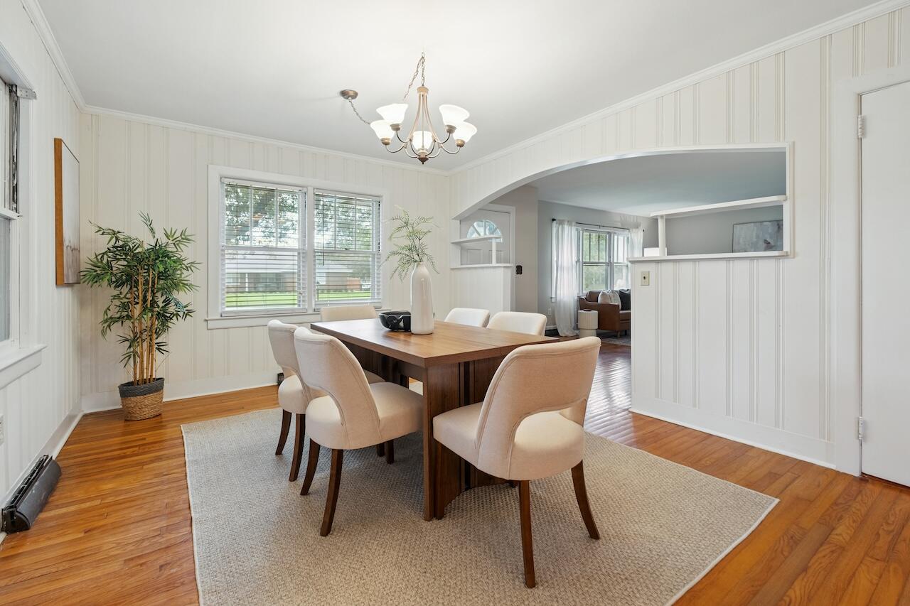 4968 Victoria Avenue