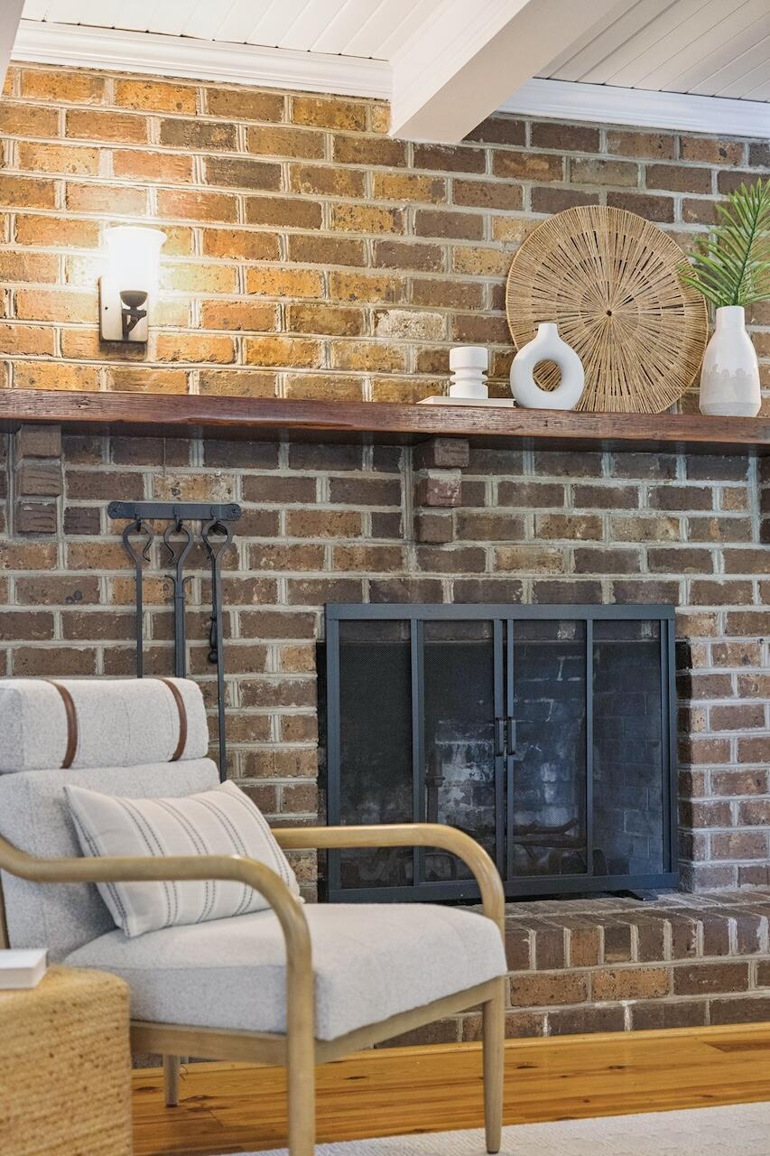 4968 Victoria Avenue