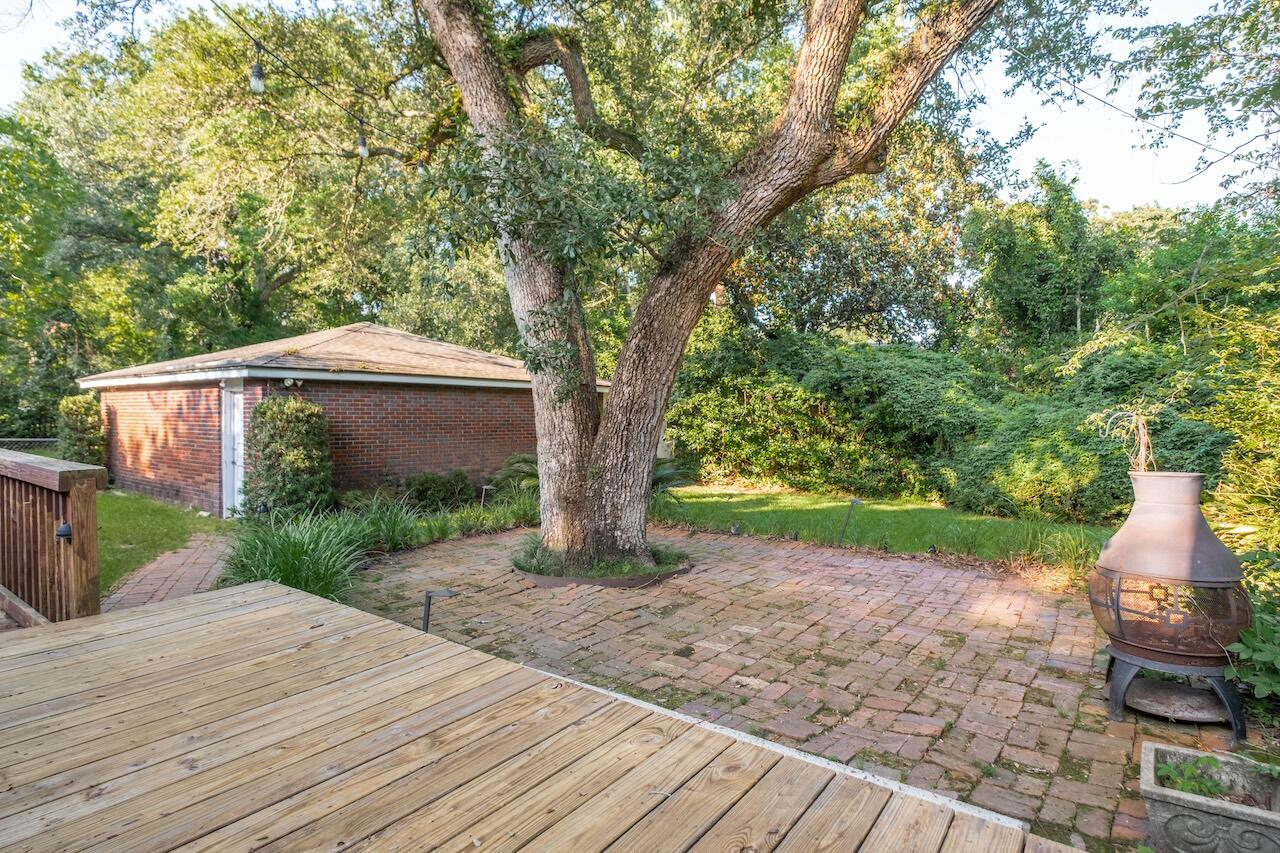 4968 Victoria Avenue