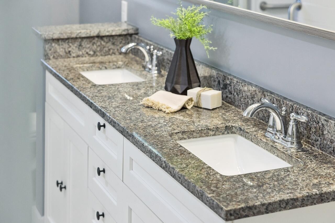 4968 Victoria Avenue