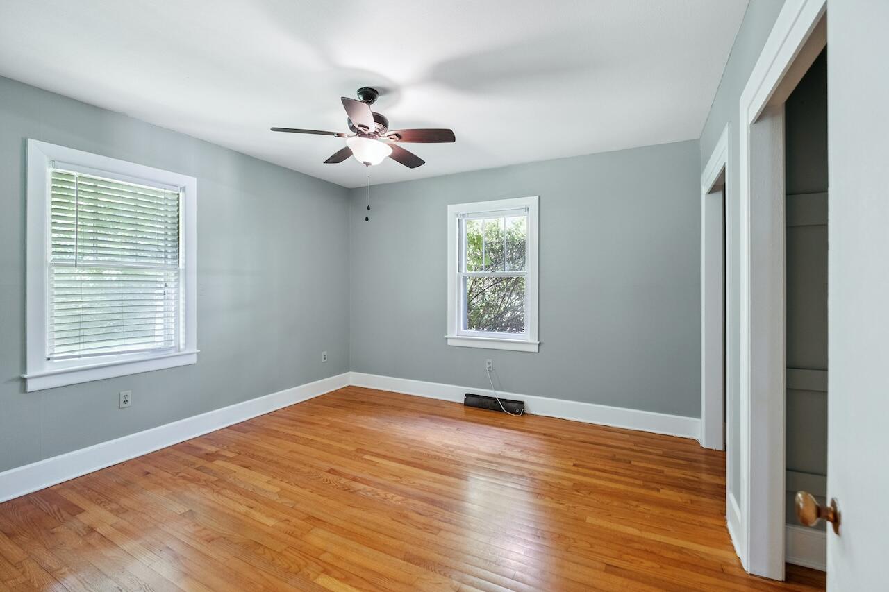 4968 Victoria Avenue