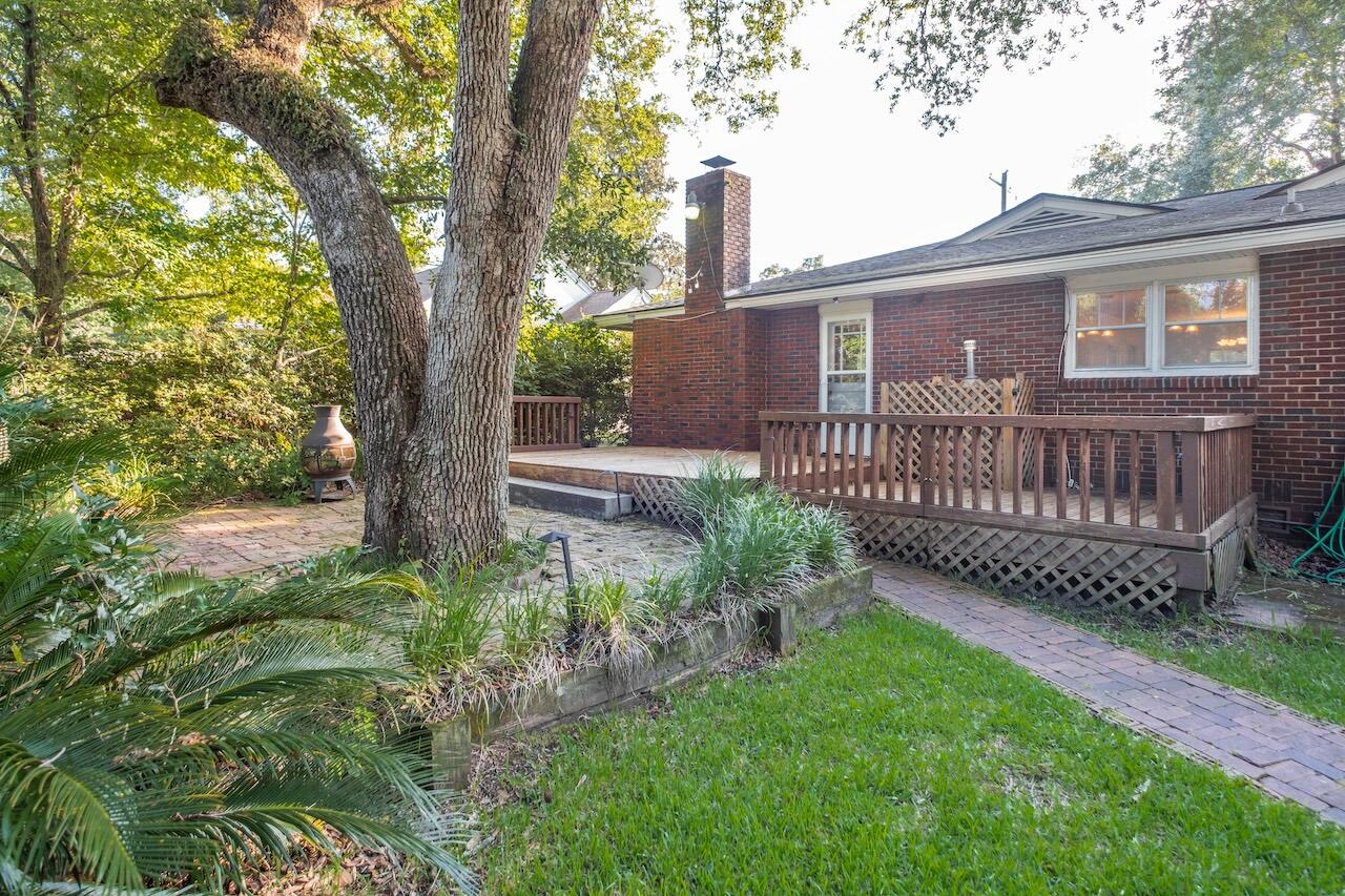 4968 Victoria Avenue