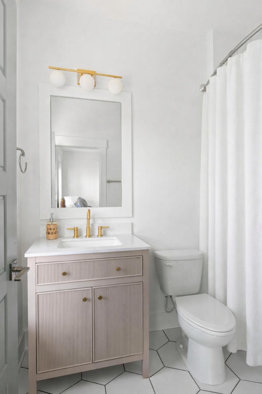 986 Key Colony Court