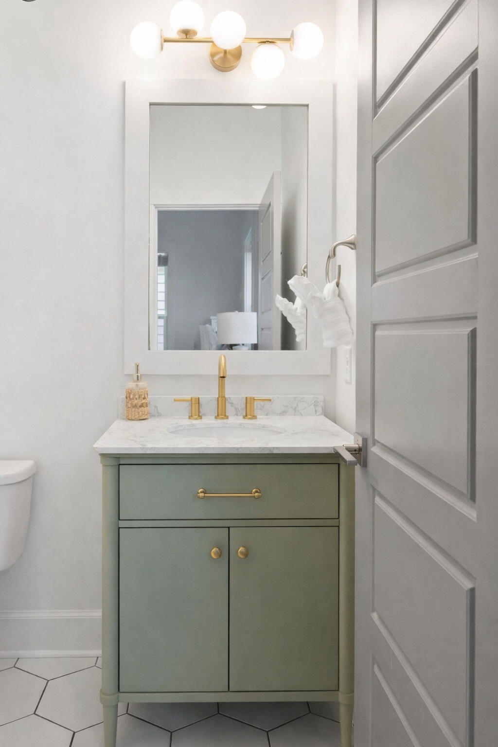 986 Key Colony Court