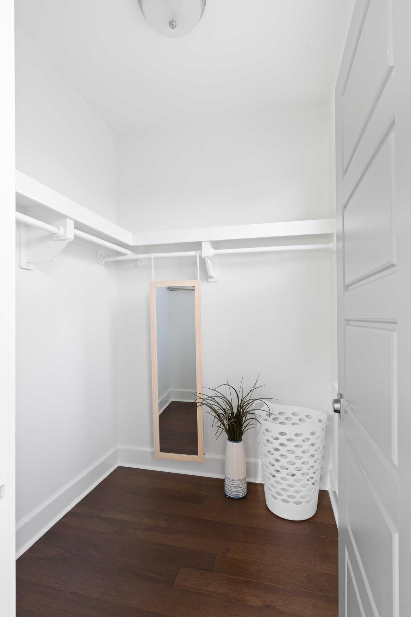 986 Key Colony Court