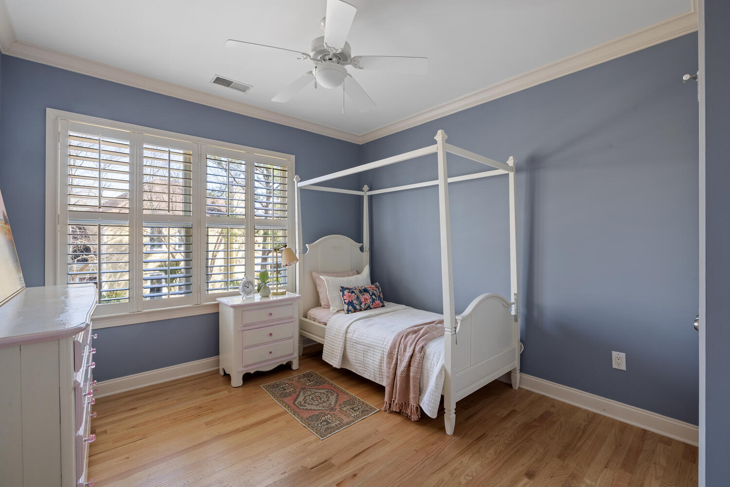 102 Bellinger Street