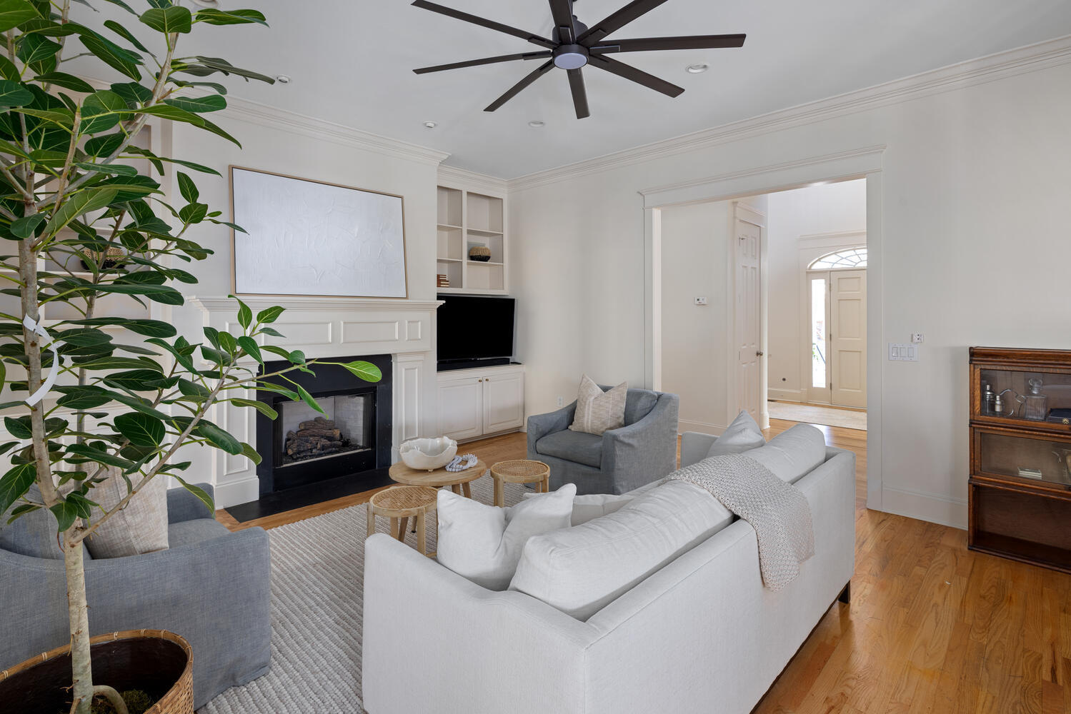 102 Bellinger Street