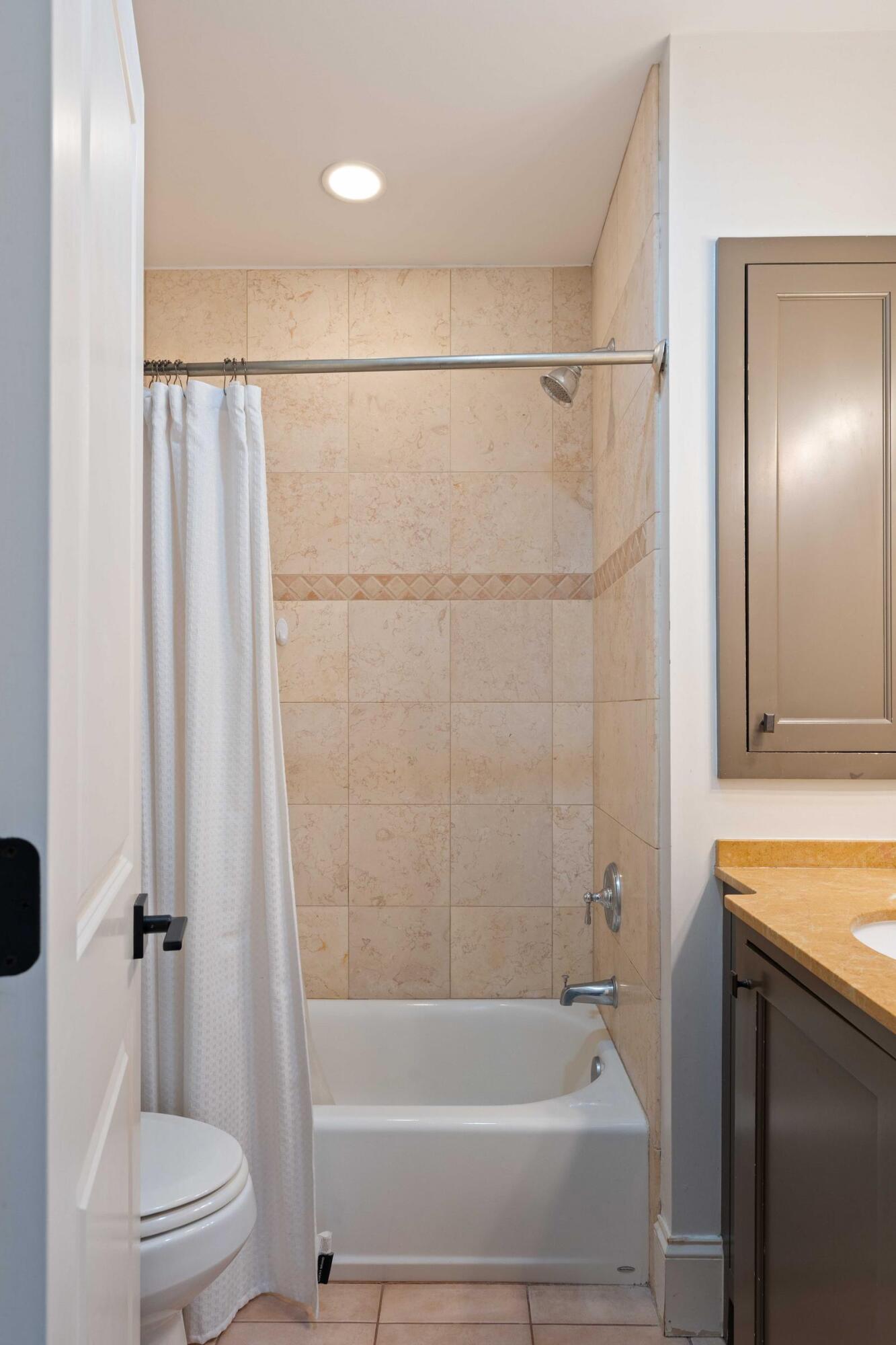 51 Gadsden Street # B