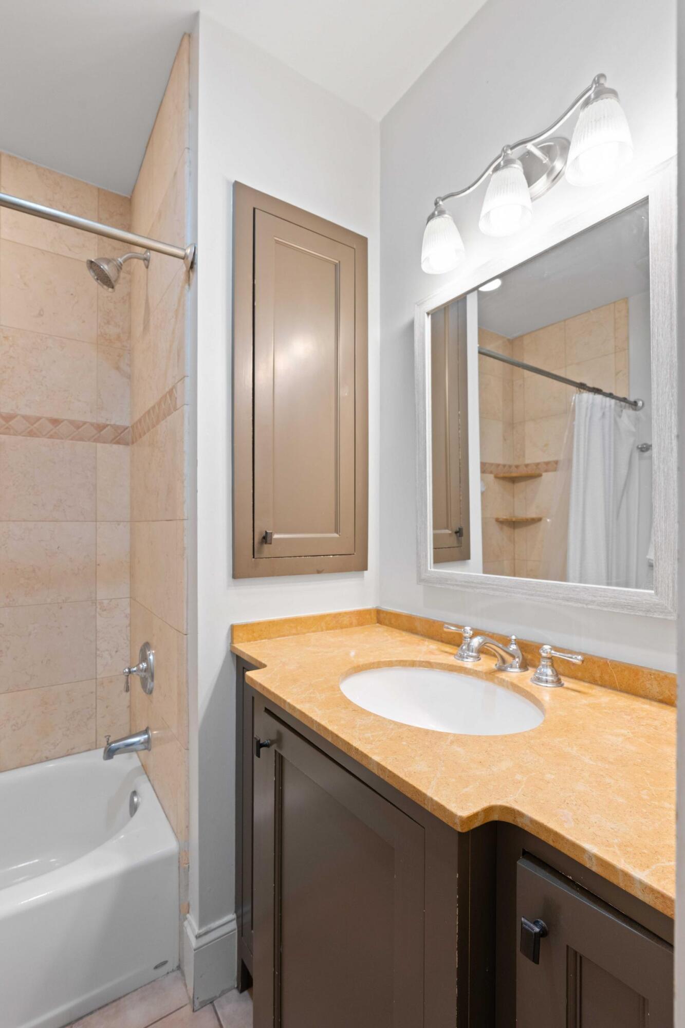 51 Gadsden Street # B