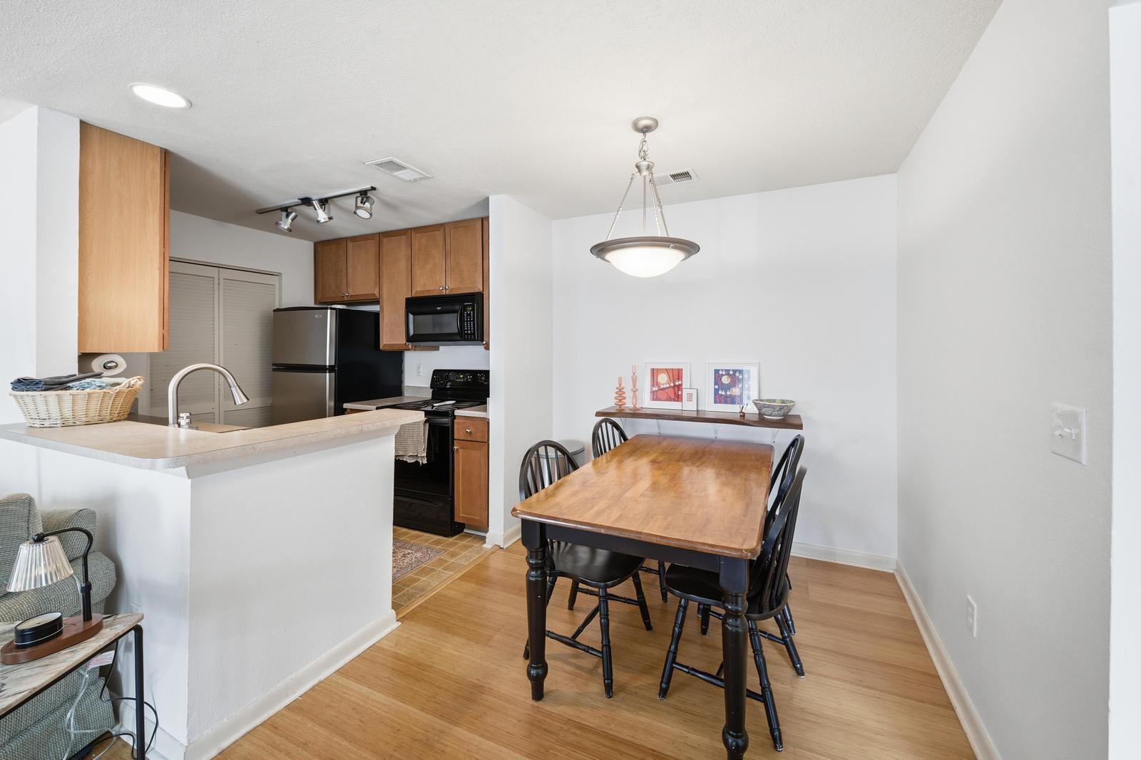 267 Alexandra Road Unit 12