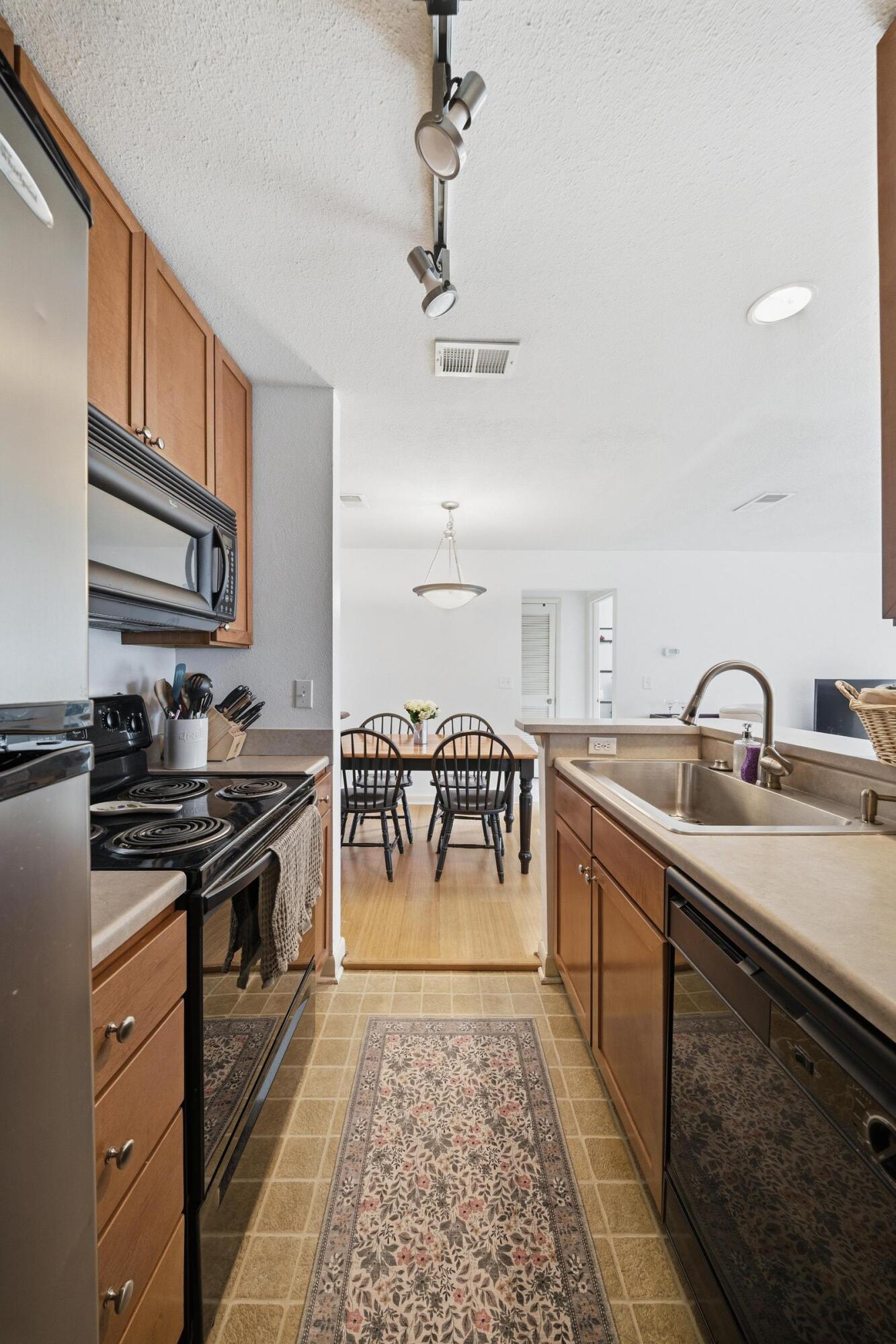 267 Alexandra Road Unit 12