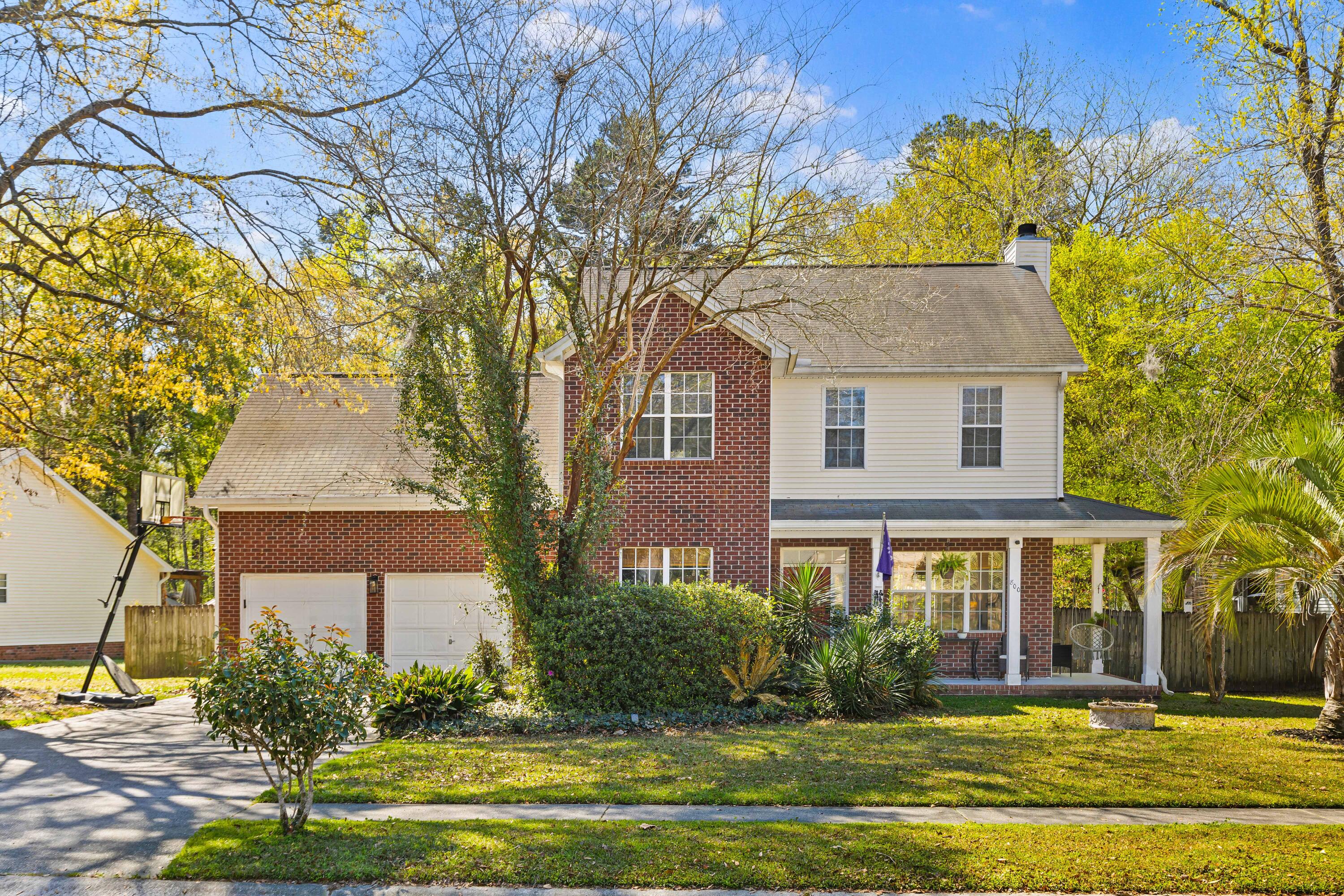 800 Essex Drive