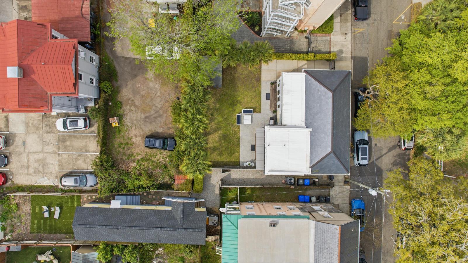 87 1/2 1/4 Warren Street