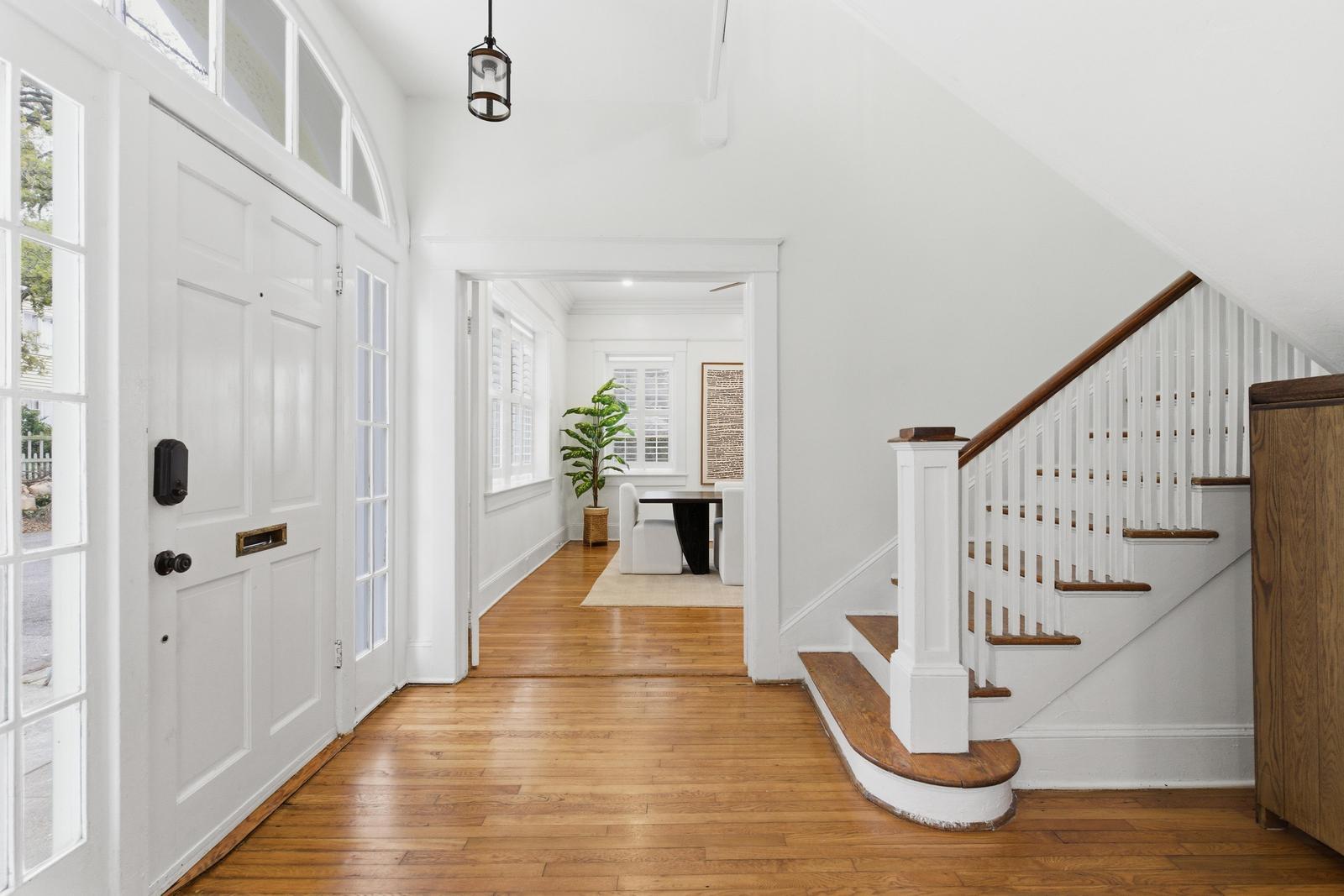 87 1/2 1/4 Warren Street