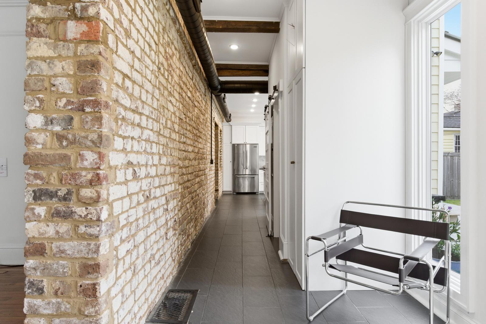 87 1/2 1/4 Warren Street