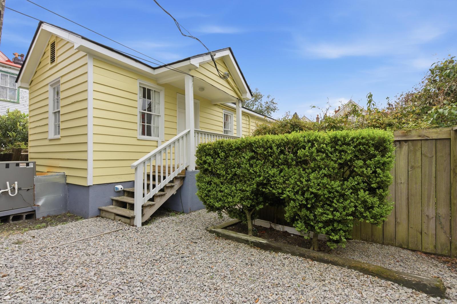 87 1/2 1/4 Warren Street