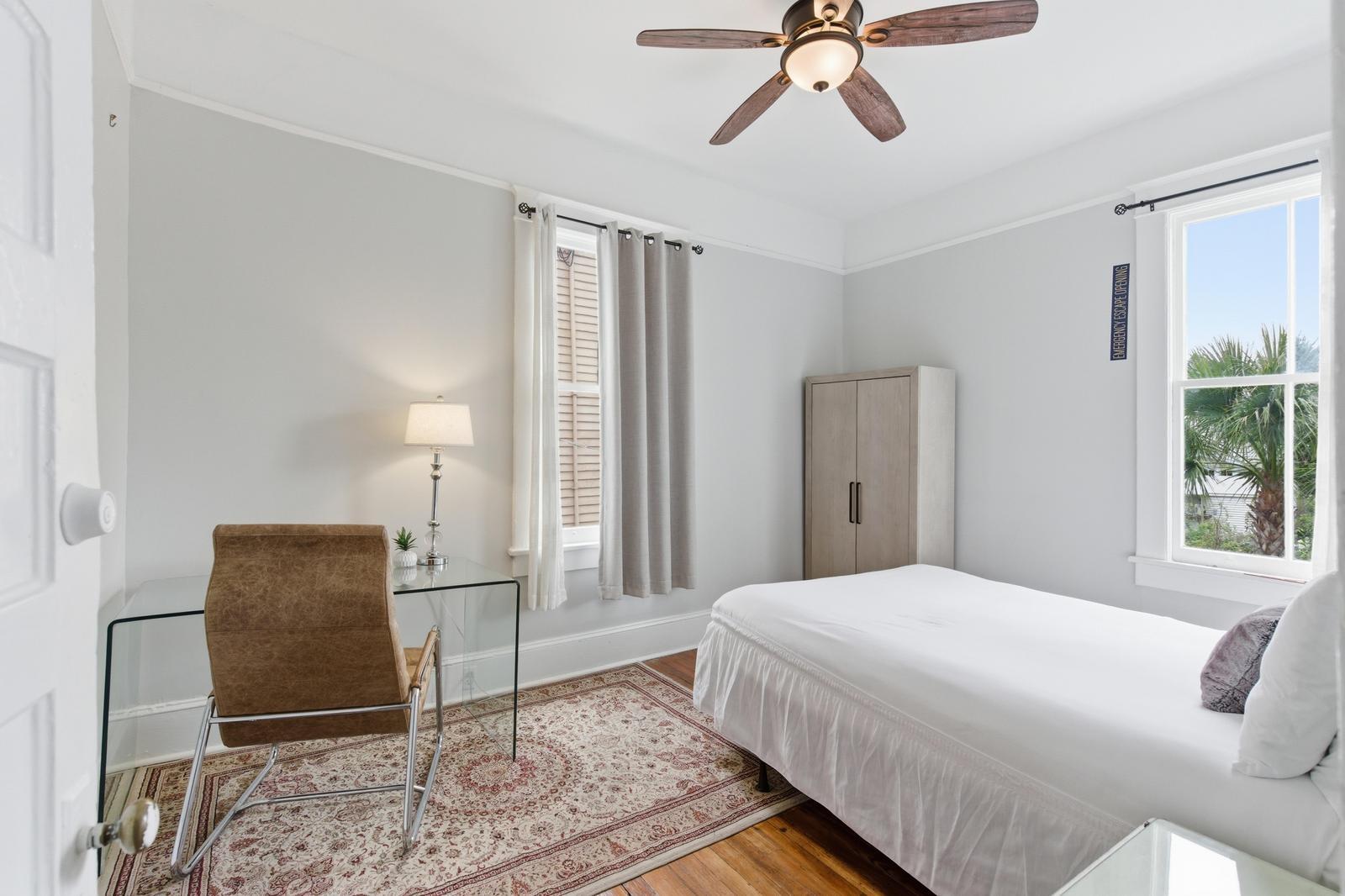 87 1/2 1/4 Warren Street