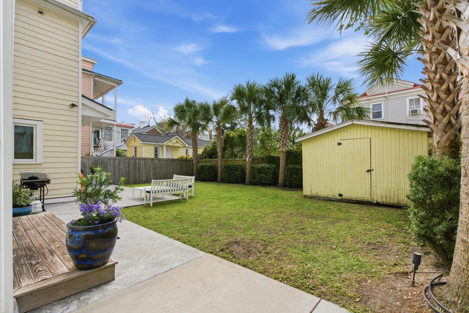 87 1/2 1/4 Warren Street