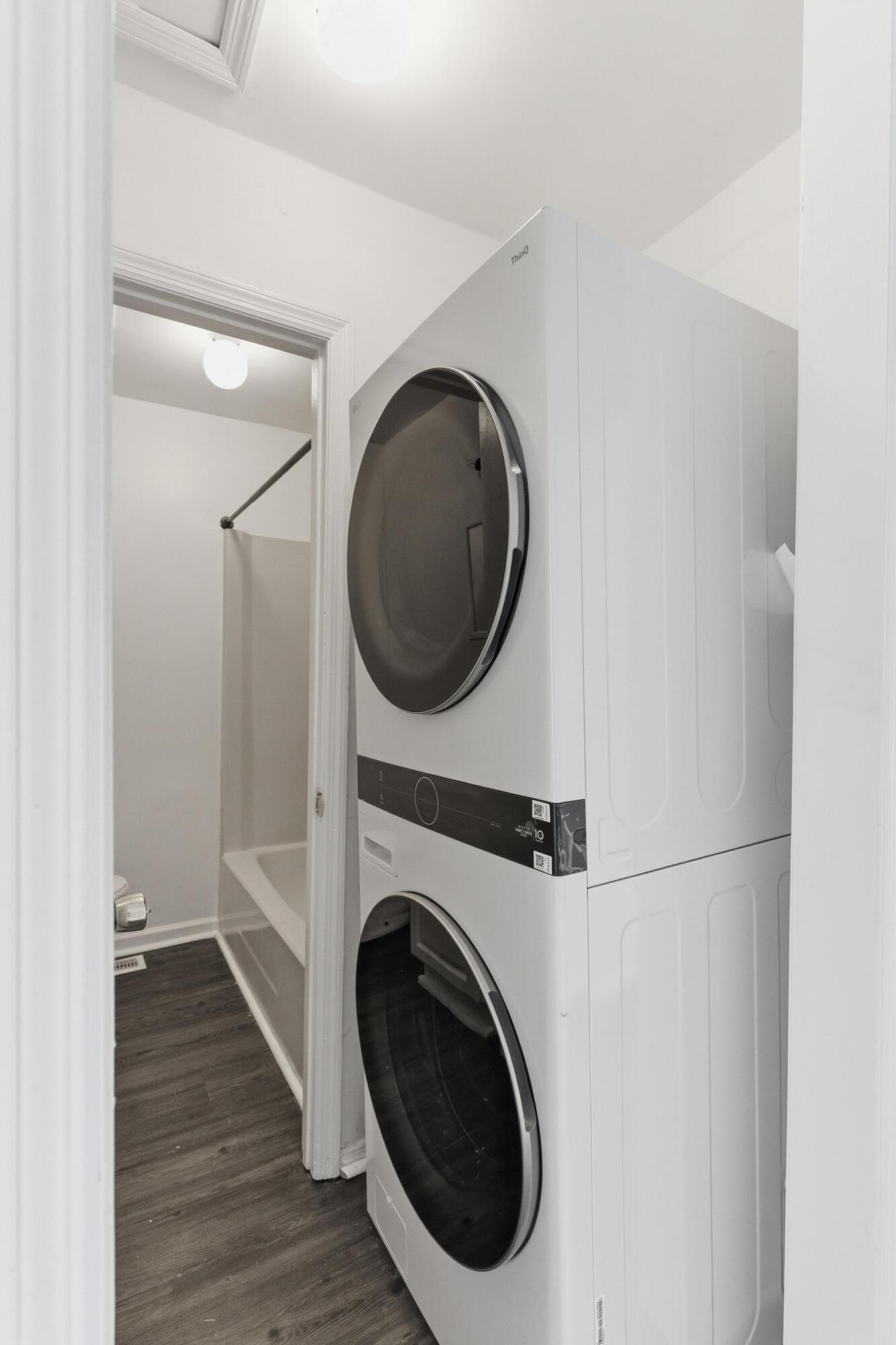 87 1/2 1/4 Warren Street