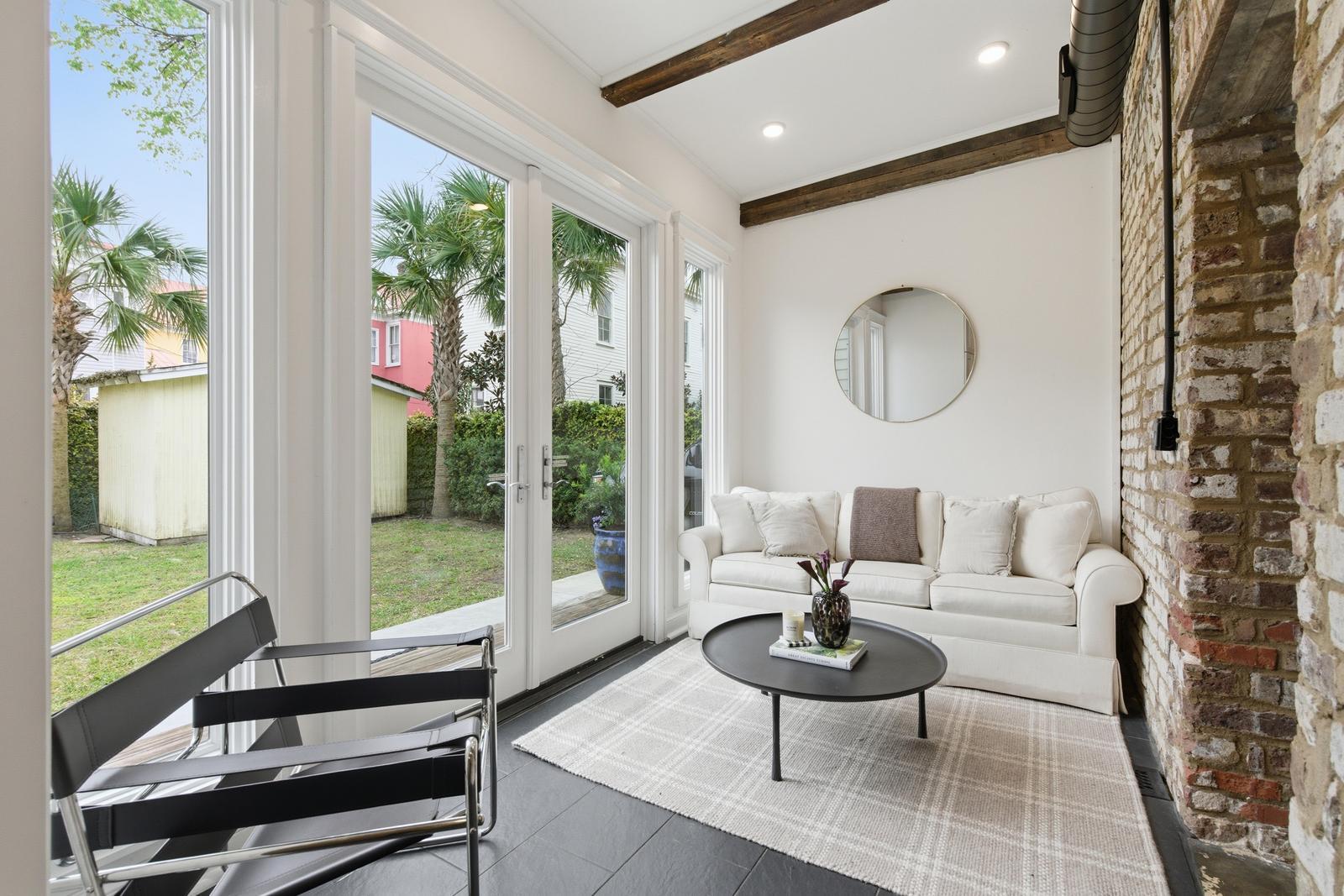 87 1/2 1/4 Warren Street