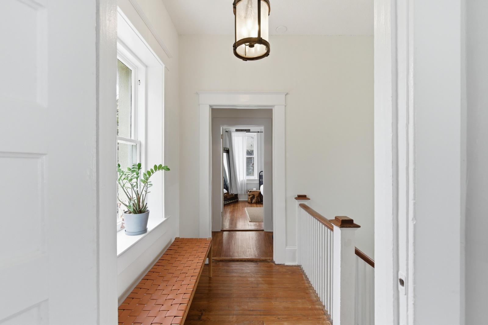 87 1/2 1/4 Warren Street