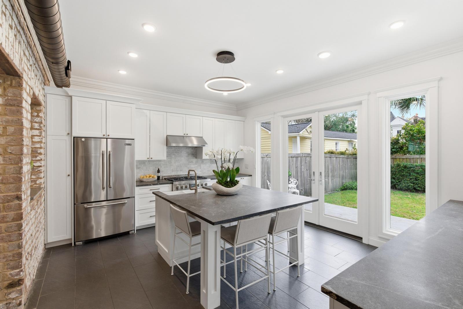 87 1/2 1/4 Warren Street